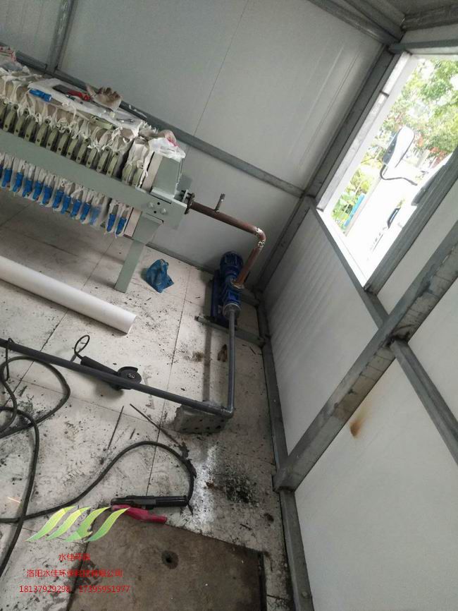 漯河醫學（xué）高等專科學校第三（sān）附屬醫院汙泥脫水設備